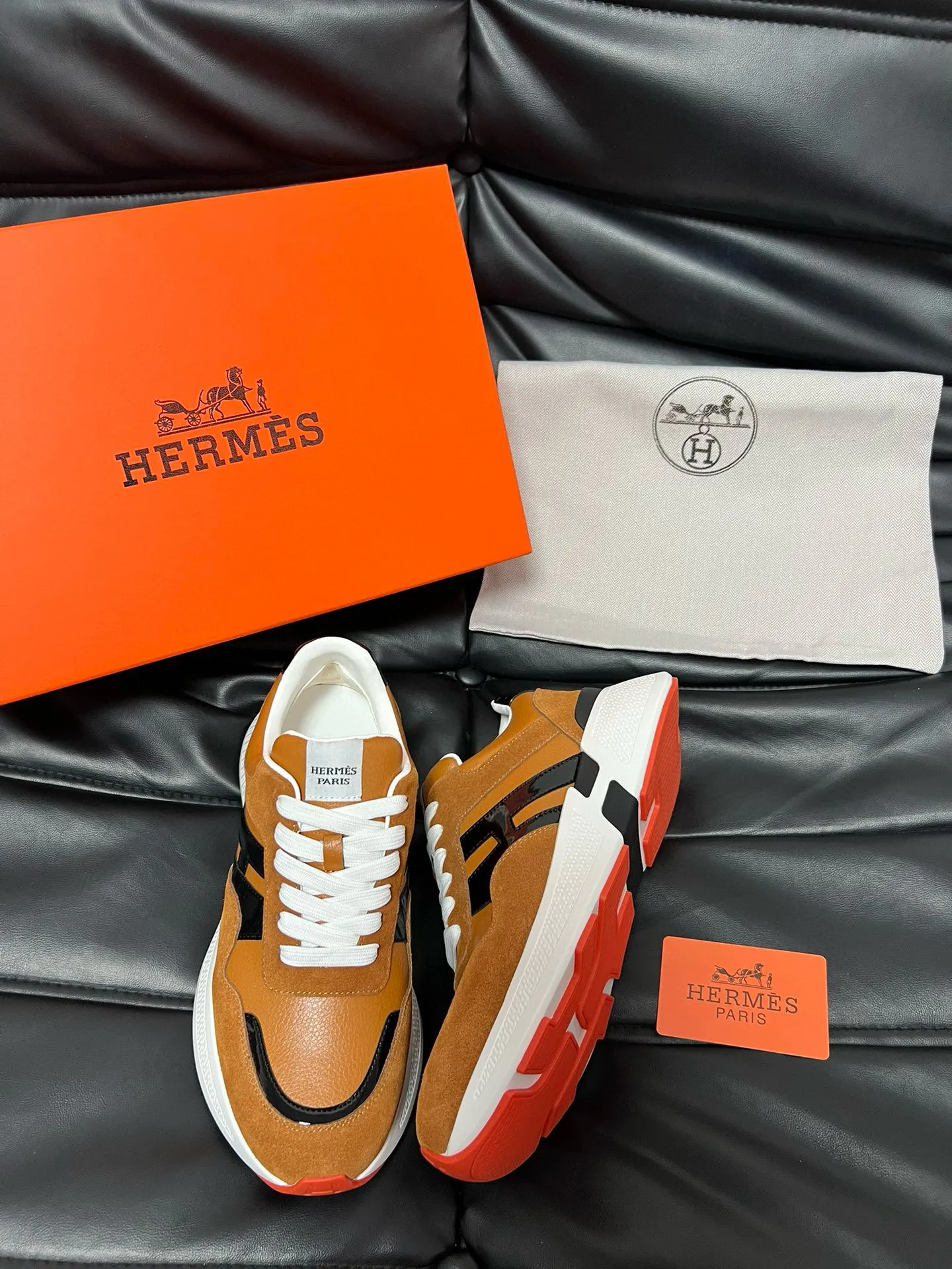 [HERMES] Hermès men's shoes 💰540💰 - High-end quality original order - Upper: 🔝 tumbled calfskin, suede calfskin, shoe body sewn with H pattern - Inner: water-dyed cowhide - Outsole: ultra-light T men's shoes 💰U foam rubber; two-color molded outsole - Super high quality control, fine workmanship: highlighted (high-end, luxury, grade) -Size : 39-44 (38, 45 can be customized)